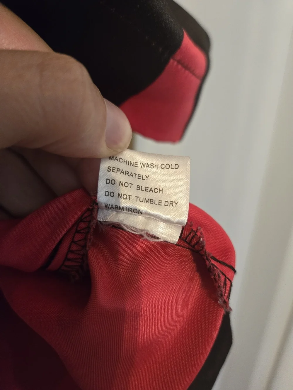 Few Moda A-Line Midi Skirt Black & Red Abstract Size M